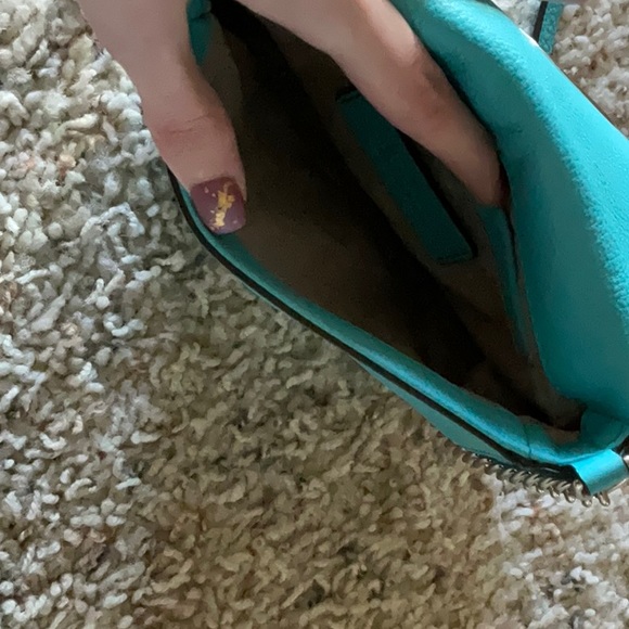 Michael kors mini crossbody bag - Picture 3 of 3